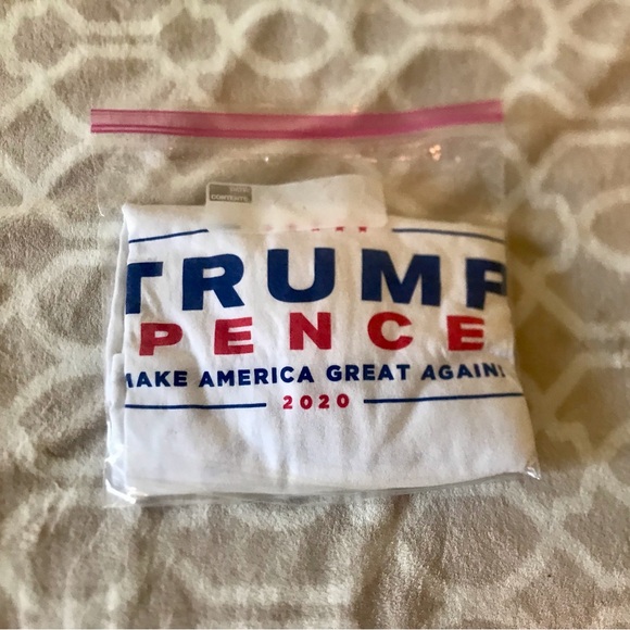 Gildan Other - Gildan White Tee with Bold Blue and Red Print